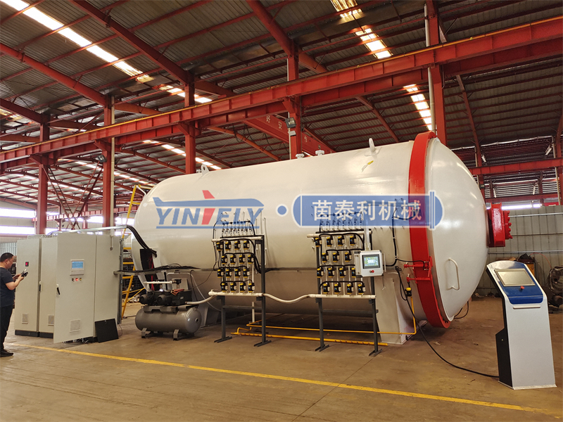 <strong>大型航空航天雷达热压罐</strong>